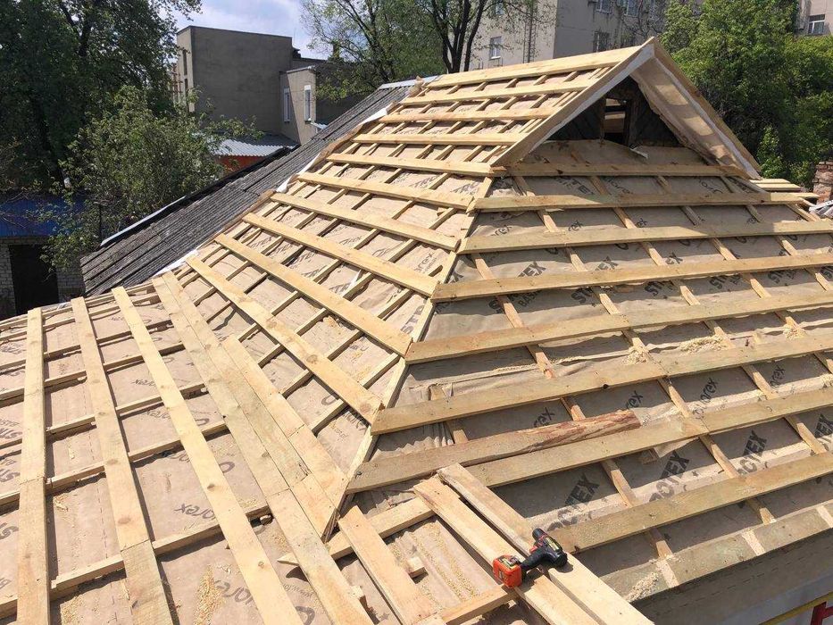 Покрівельні роботи під ключ / Кровельные работы / Кровельщики Черкаси