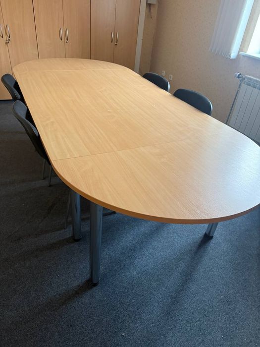 Стіл керівника менеджера багато