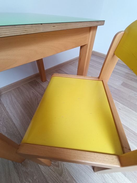 Dziecięcy stolik z krzesełkiem, drewno bukowe