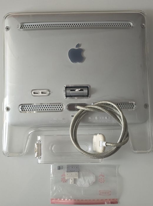 Power Mac G4 Cube + Studio Display 15"