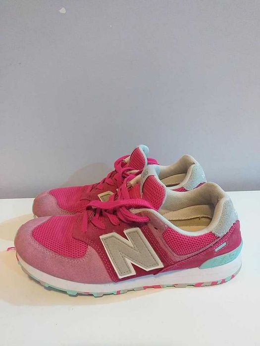 NEW BALANCE 574 różowe wspierasz zwierzaki-aktualne