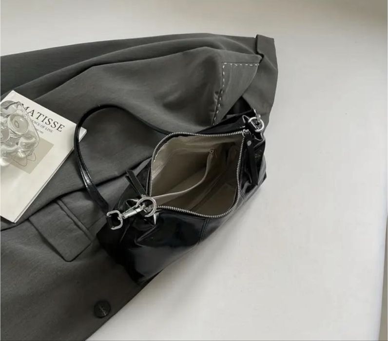 Жіноча чорна сумка