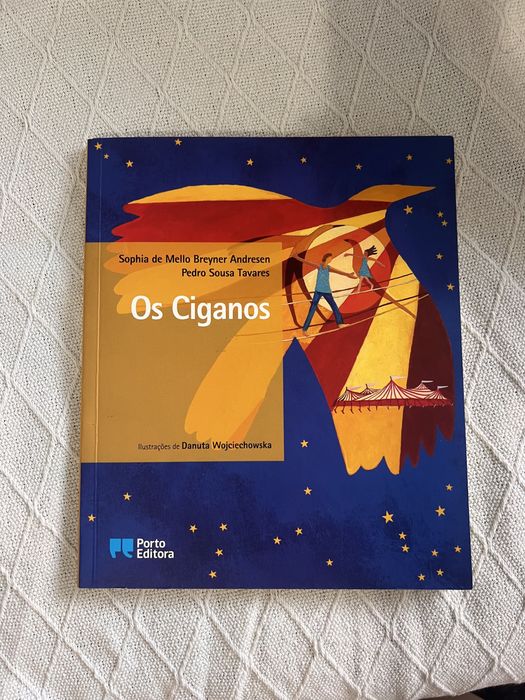 Livros infantis variados
