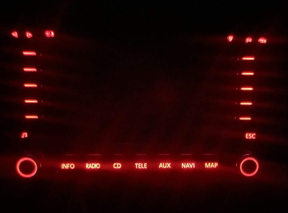 Volkswagen(touran,tiguan)Магнитола BNO 881 є код повністю робоча