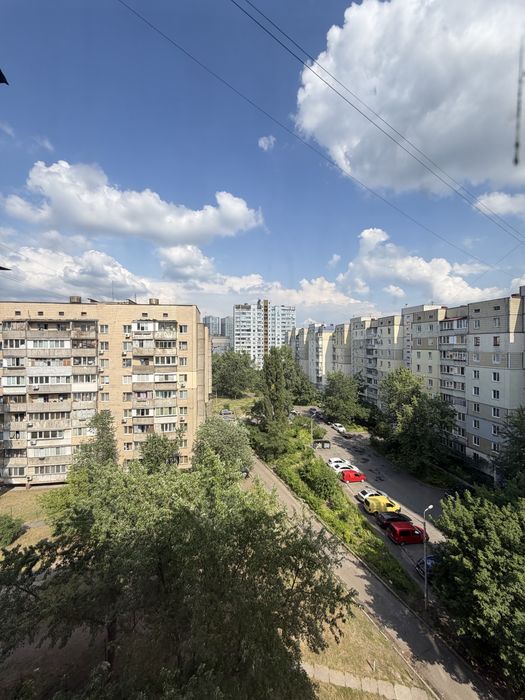 Продаж 1 к квартири м. Харківська 5 хвилин без %