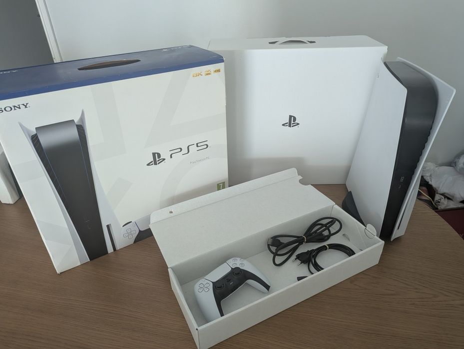 PlayStation 5 825gb c/Leitor Disco