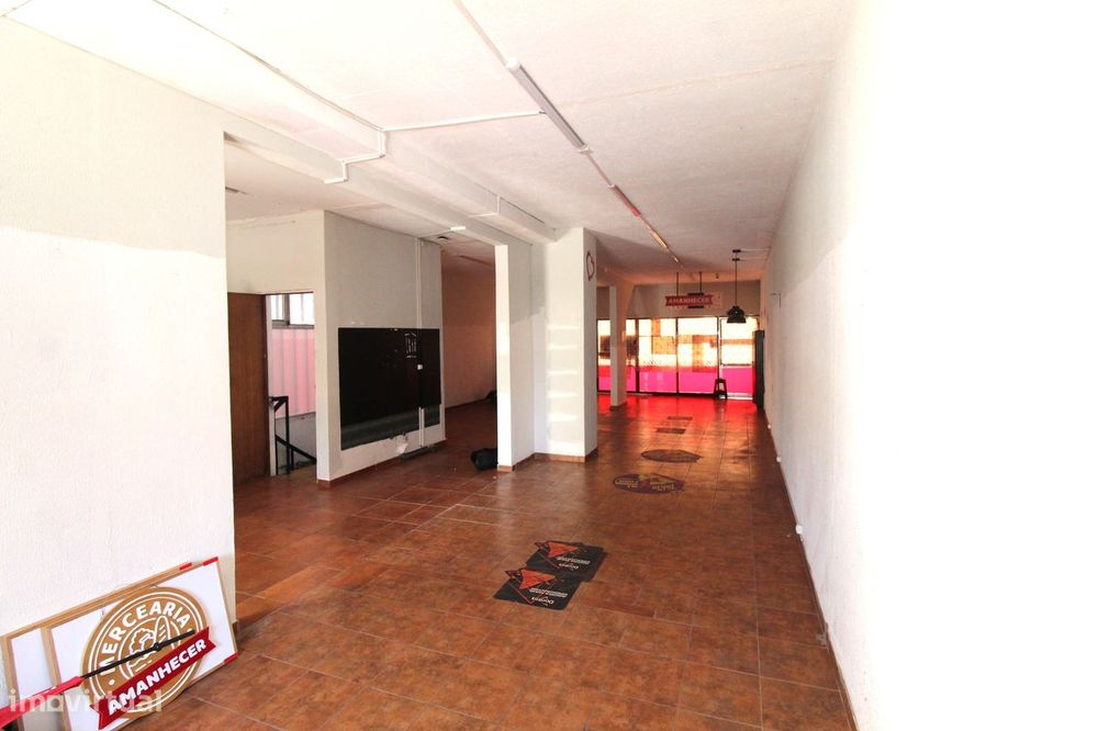 Excelente Loja com 2 Pisos – Zona Central