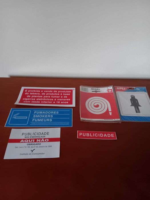 Chapas diversas em vinil ou fotoluminescente a preços diversos