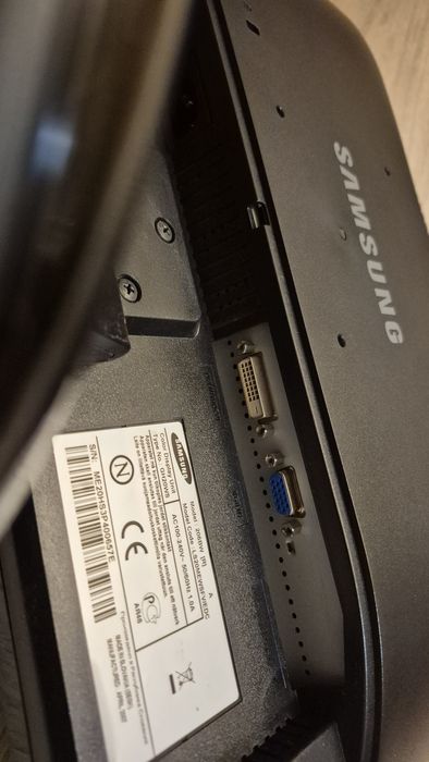 Монитор LG Flatron L 1900R