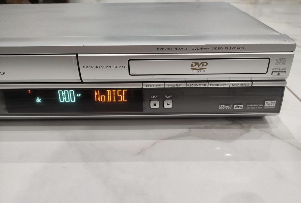Продам Panasonic NV-VP31GC - DVD/VHS 6 Head Hi-Fi Stereo
