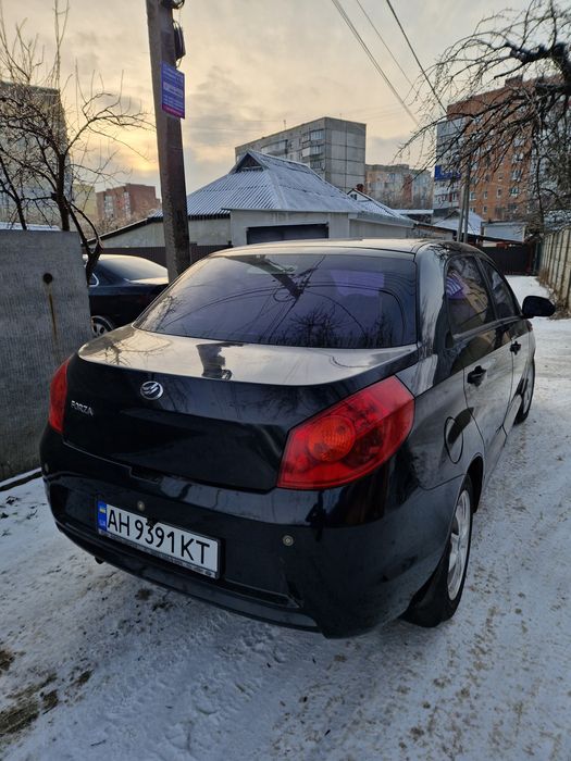 Авто в хорошому стані нефарбоване