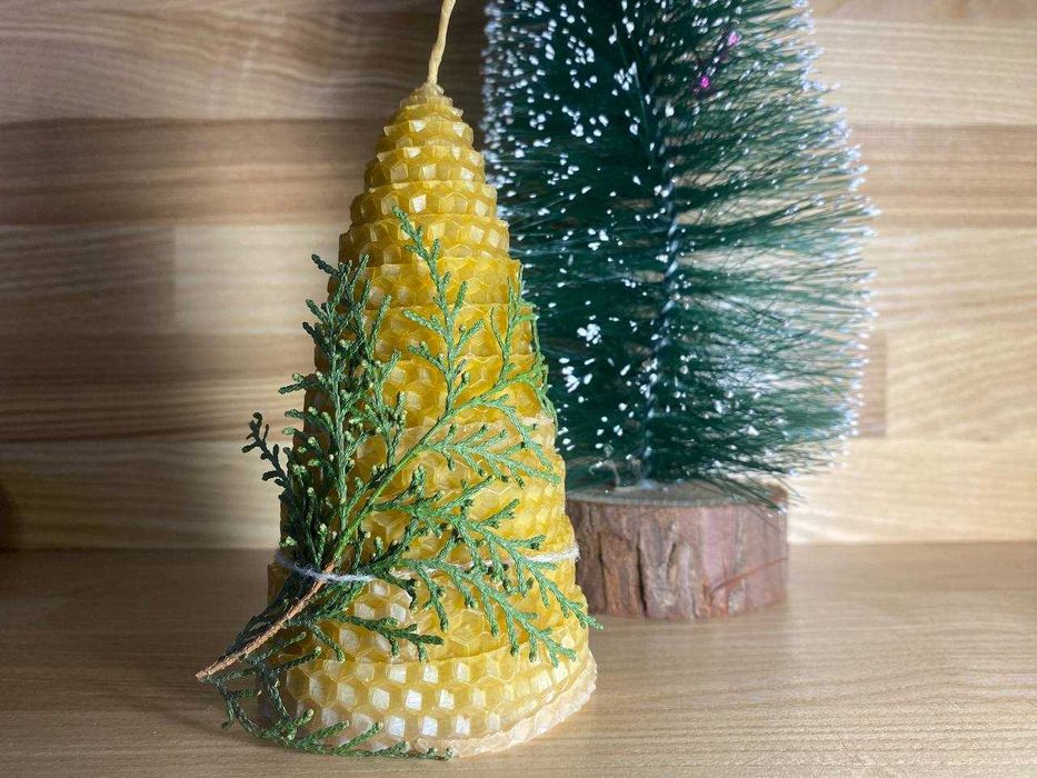 Свічка з вощини на очищення з полином, шавлією та олією чайного дерева