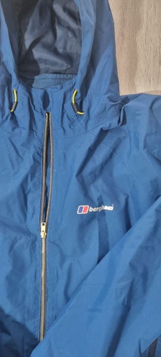 Berghaus L.     .