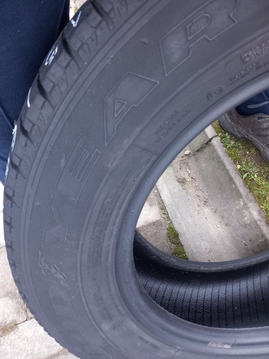 2x Opony Używane Całoroczne 215/65R16C Goodyear