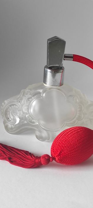 Perfumetka Schlevogt z lat 30-tych ubiegłego wieku. Ideał
