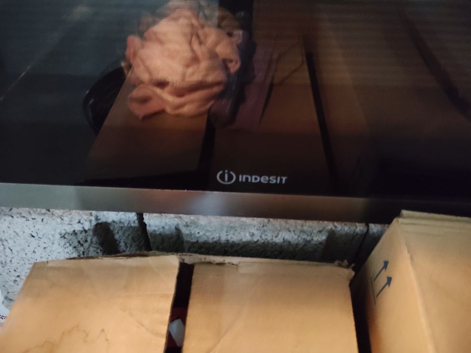 Forno Indesit em bom estado