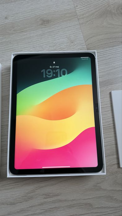 iPad 10gen 64Gb Wi-Fi+Cellular