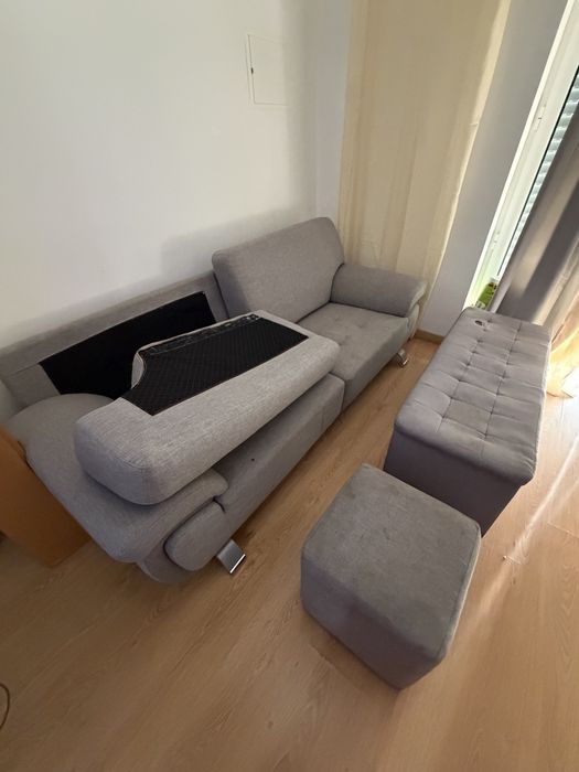 Sofa + puff + arrumos bau