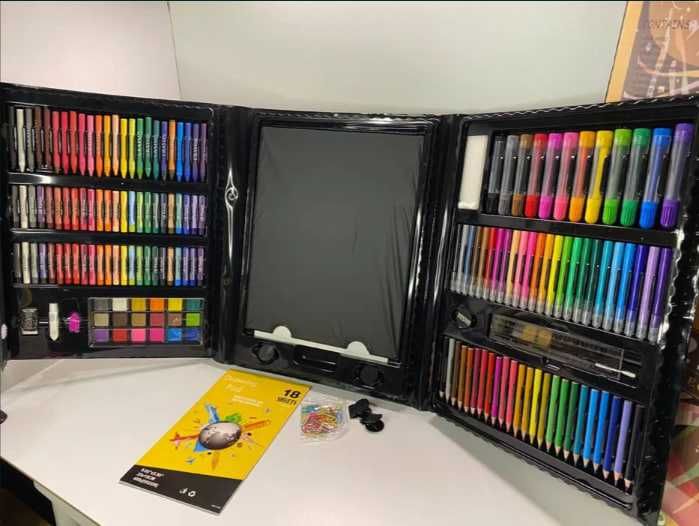 Набір для малювання Deluxe Art Set ZD, подарунок: 450 грн