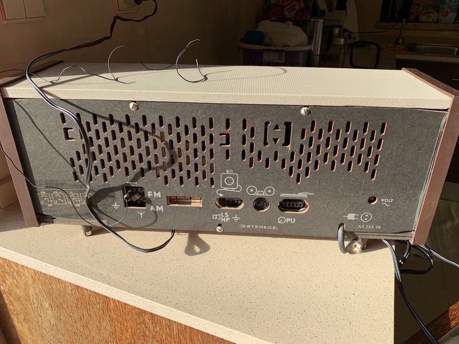 Rádio antigo Philips 100% Fm / Am /Sw