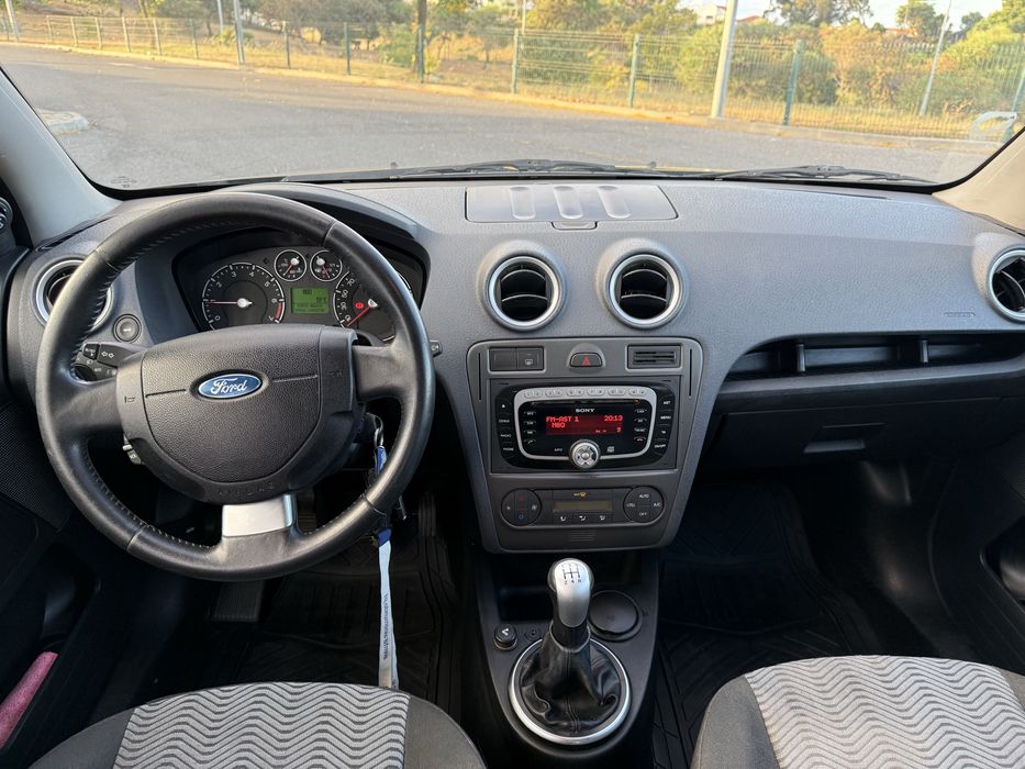 Ford Fusion 1.25    (gasolina)
