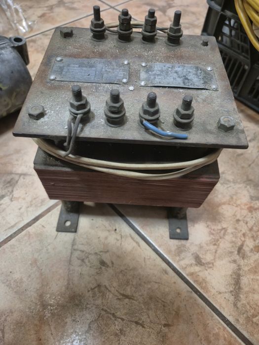 Transformator elektryczny