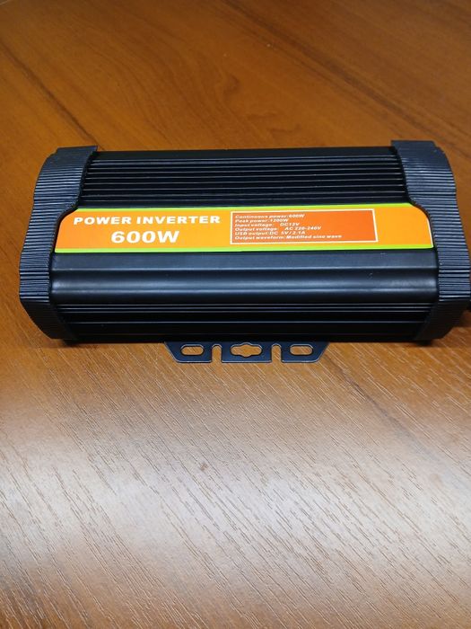 Інвертор  12-220в, 600вт,  пік 1200вт