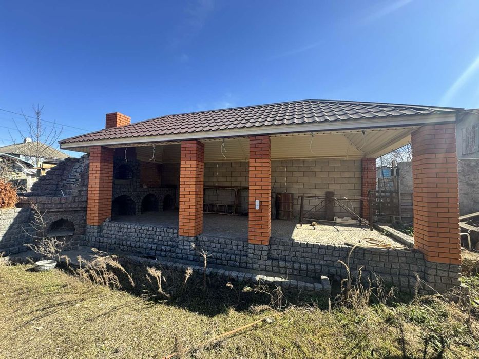 Продам двоповерховий будинок