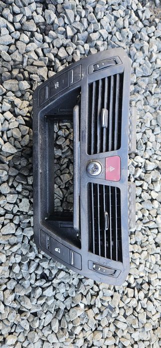 Citroen c4 picasso Kratka Nawiewu srodkowa