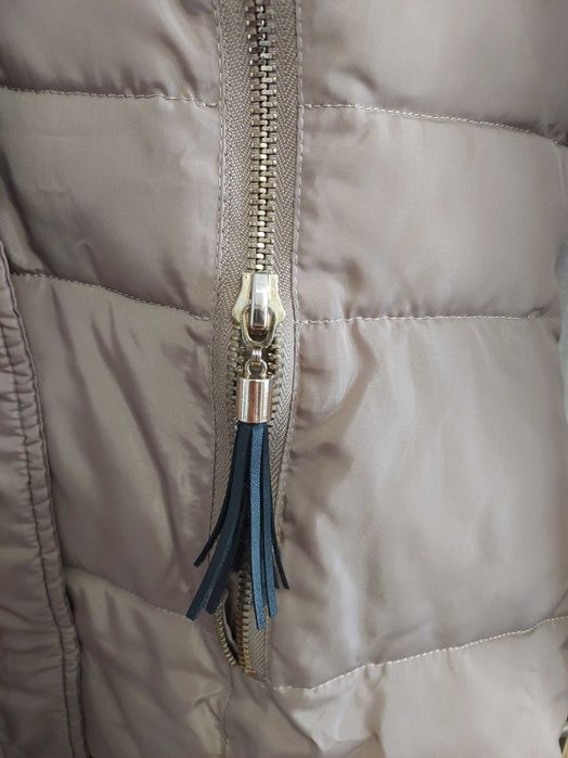 Ciepła zimowa kurtka z kapturem M/L – bardzo dobry stan