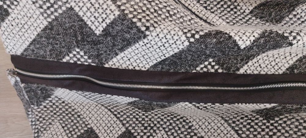 Kurtka  z kapturem ciepła