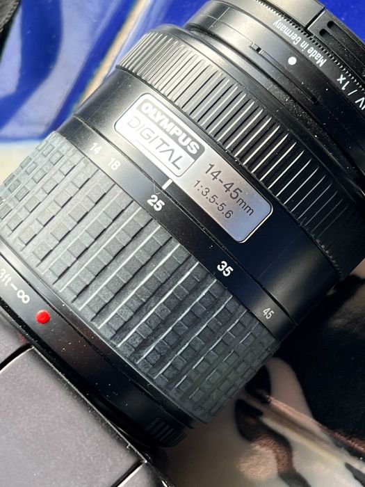 Máquina Fotográfica Digital Olympus E-300