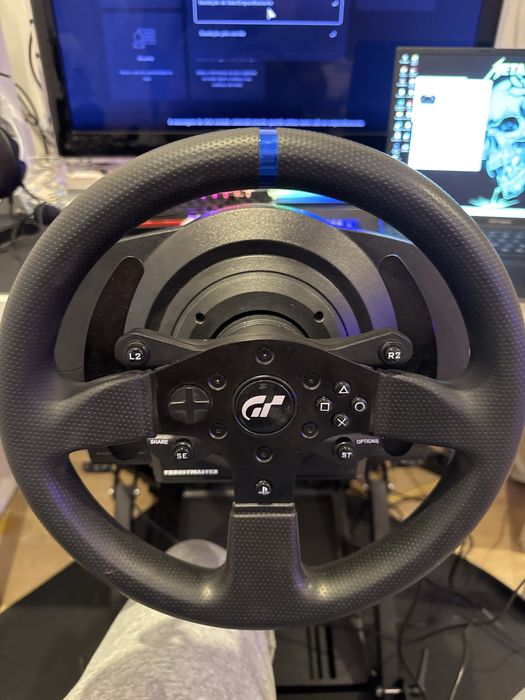 Volante thrumaster T300 RS Gt com playseat evolution preto.