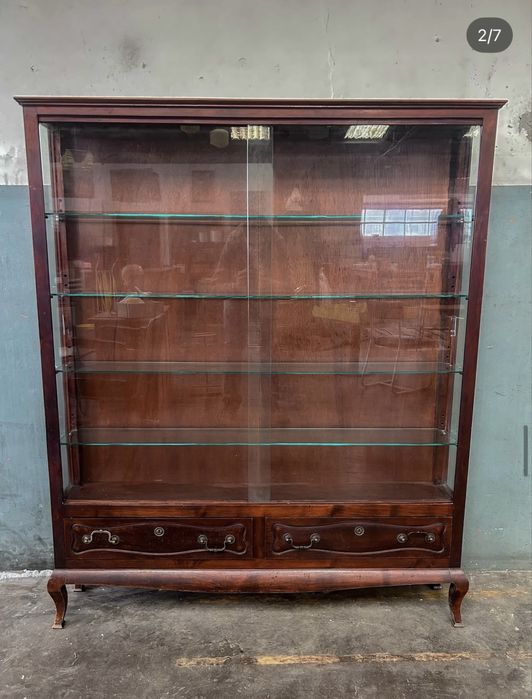 Vitrine inglesa dos anos 50.