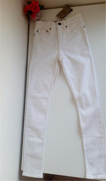 Джинси чоловічі бренду new look skinny stretch білого кольору 28/xs/42, eu 71/81, uk 28/32