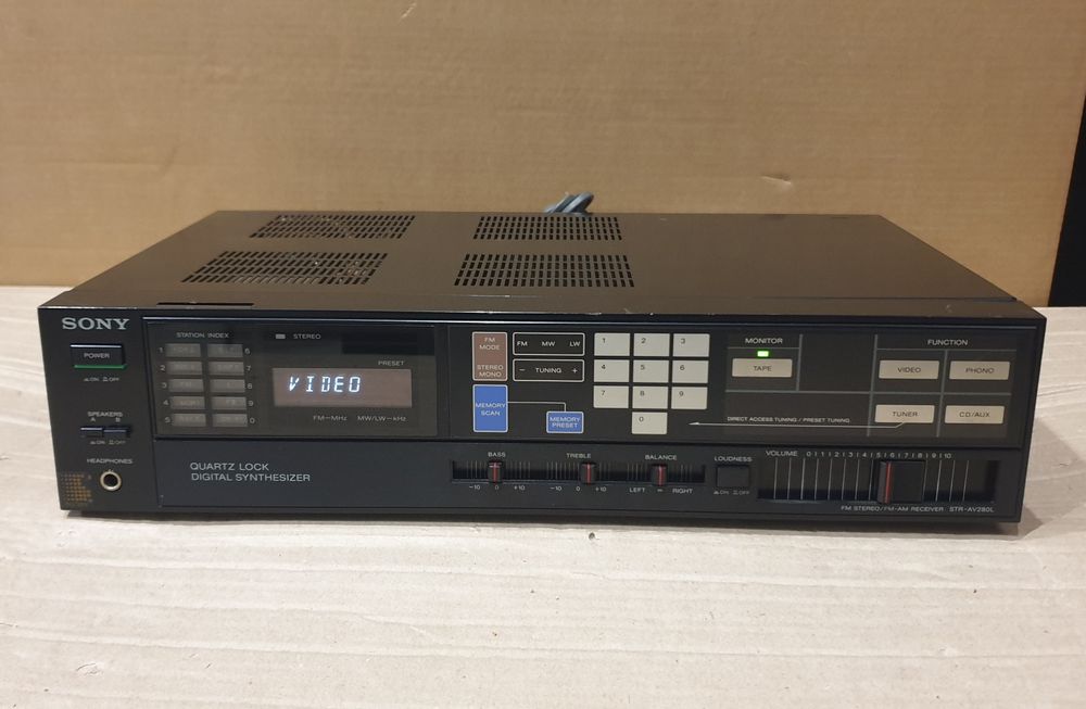 Sony STR-AV280L Японський Hi-fi стереоресивер.