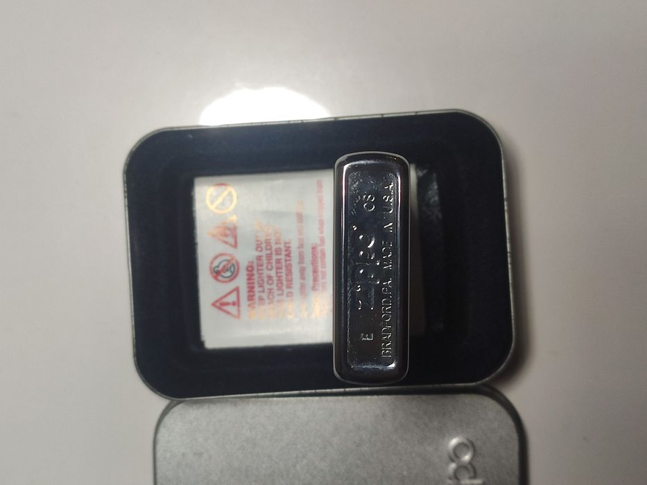 Запальничка Zippo Playboy in Black & White 250PB107(е в наявності)