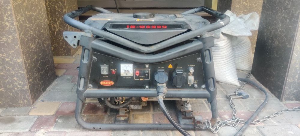 Бензиновый генератор IBEA IB-G2200 (2,2 кВт) + канистры