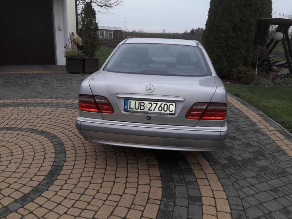 Mercedes-BENZ E 210 CDI