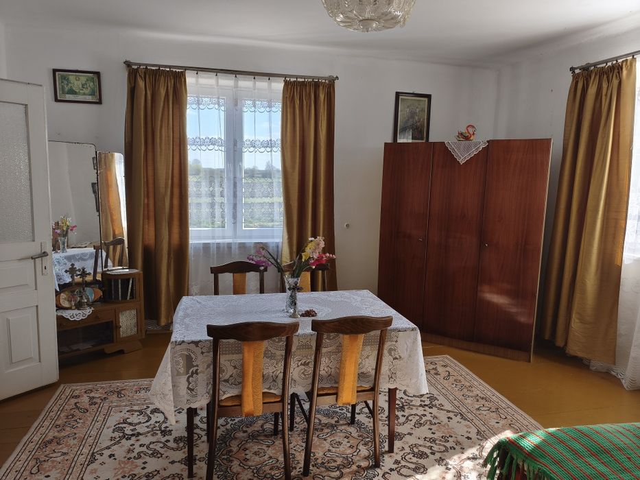 Siedlisko z domem i budynkami gospodarczymi
