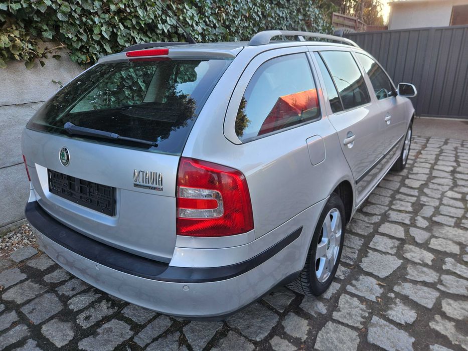 Skoda Octavia Elegance 1.6 MPI. Po Dużym Serwisie !!!