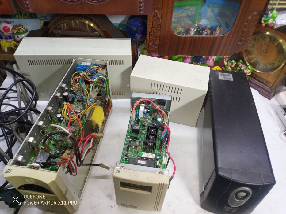 Інвертор UPS безперебійник