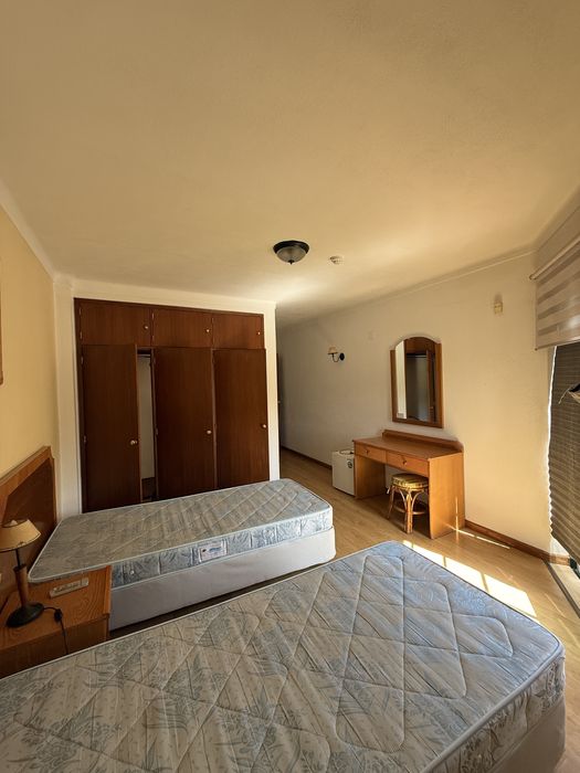 Residencial / Alojamento Local com 7 Suites + Bar + Terraço