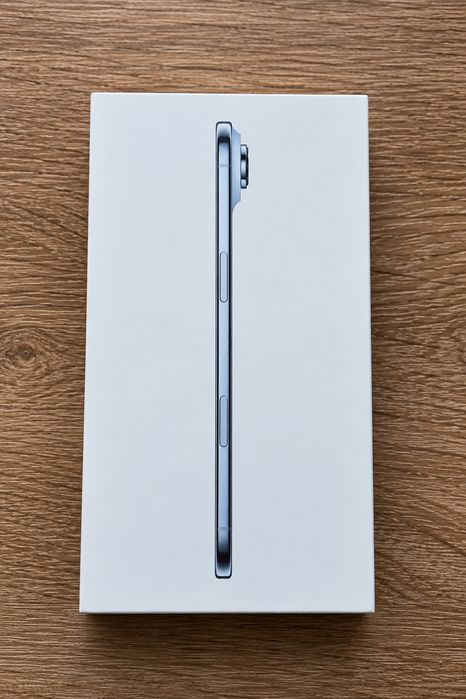 Iphone Air 256 GB  błękitny jak nowy