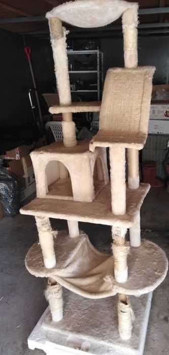 Drapak, legowisko dla kota.