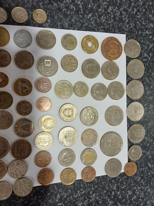 Moedas portuguesas.estrangueiras,escudos etc,varios paises,antigas