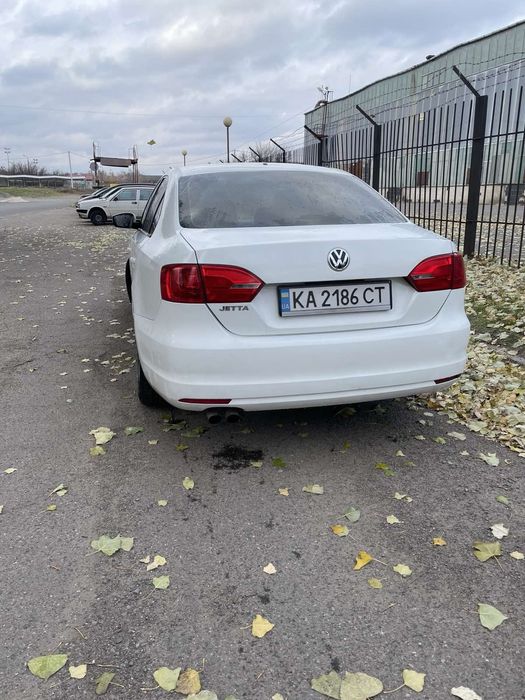 Оренда VW Jetta 2014 рік 4500 грн