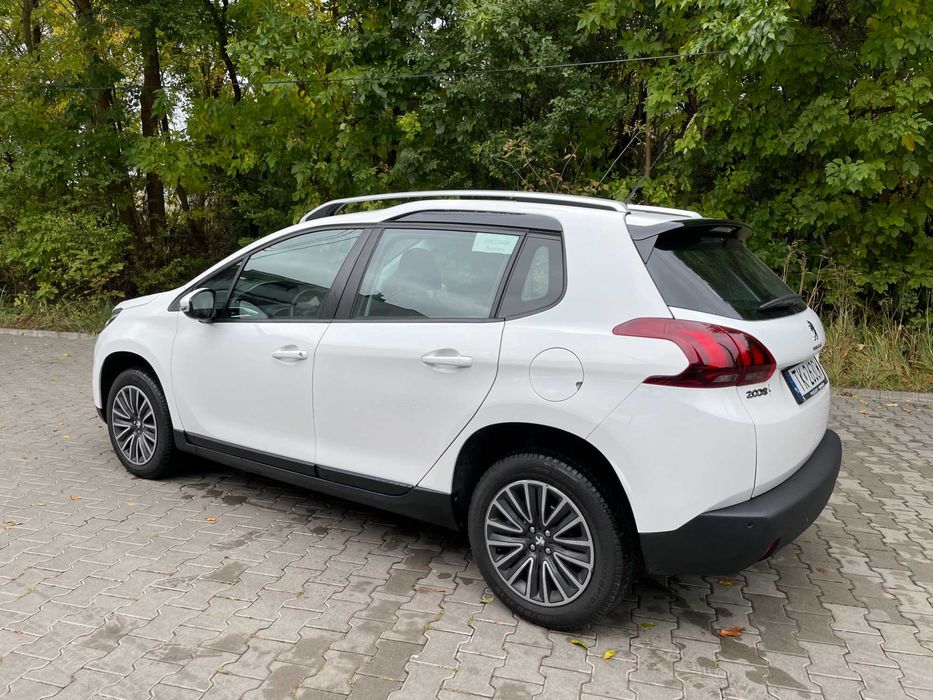 Peugeot 2008 Benzyna Niski Przebieg