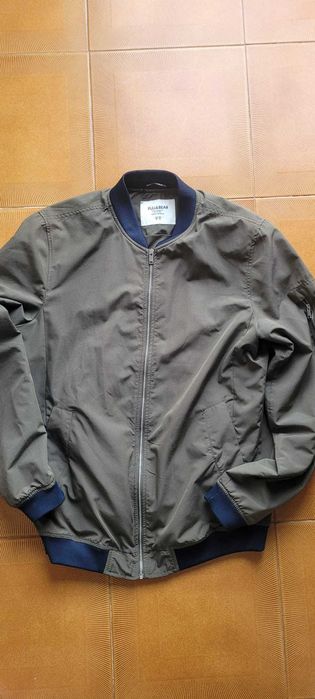 Casaco Bomber Jacket (Medium) - Olive Green (Pull&Bear)
