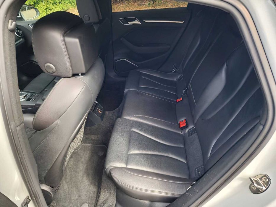 Audi A3      2015